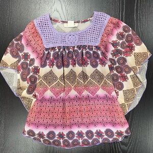 Belle du Jour bat wing blouse. Girls size small.